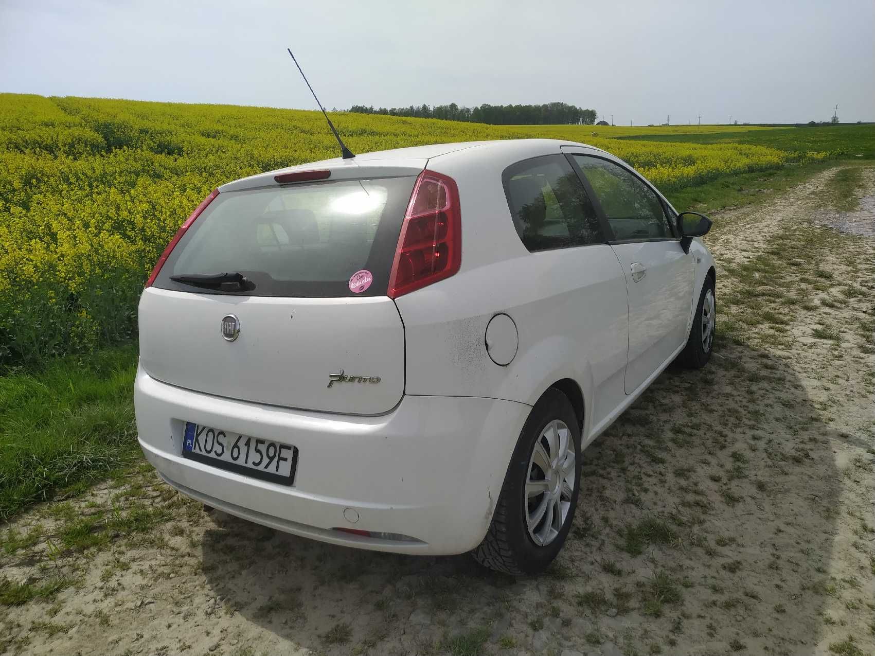 samochód osobowy Fiat Punto