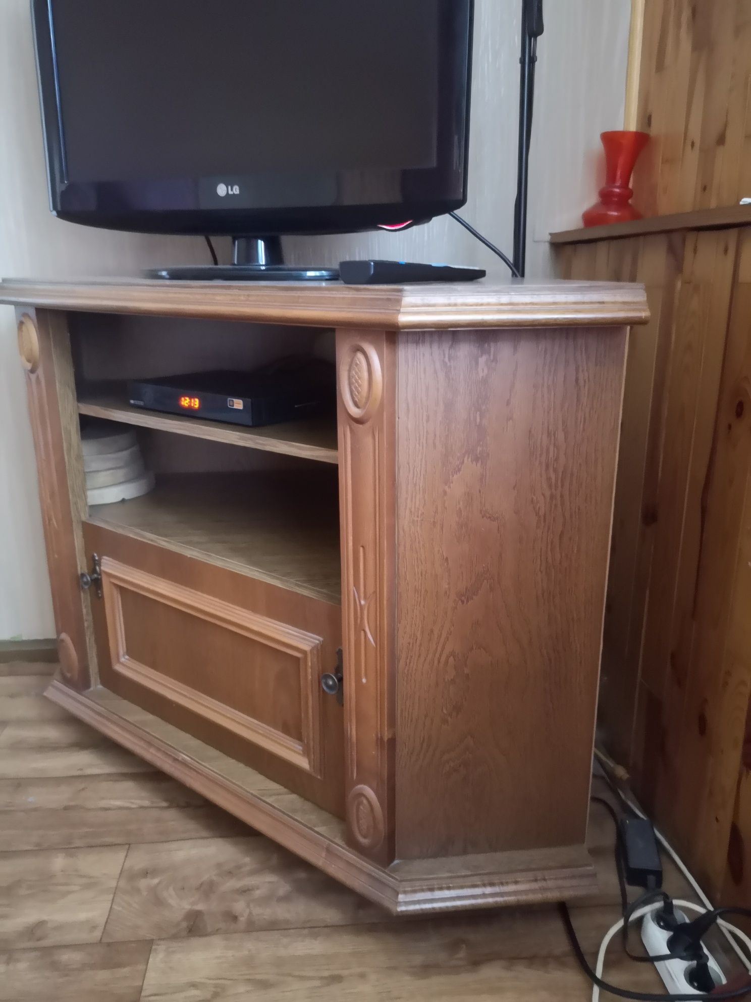 SPRZEDAM komodę witryna komoda narożna pod telewizor
