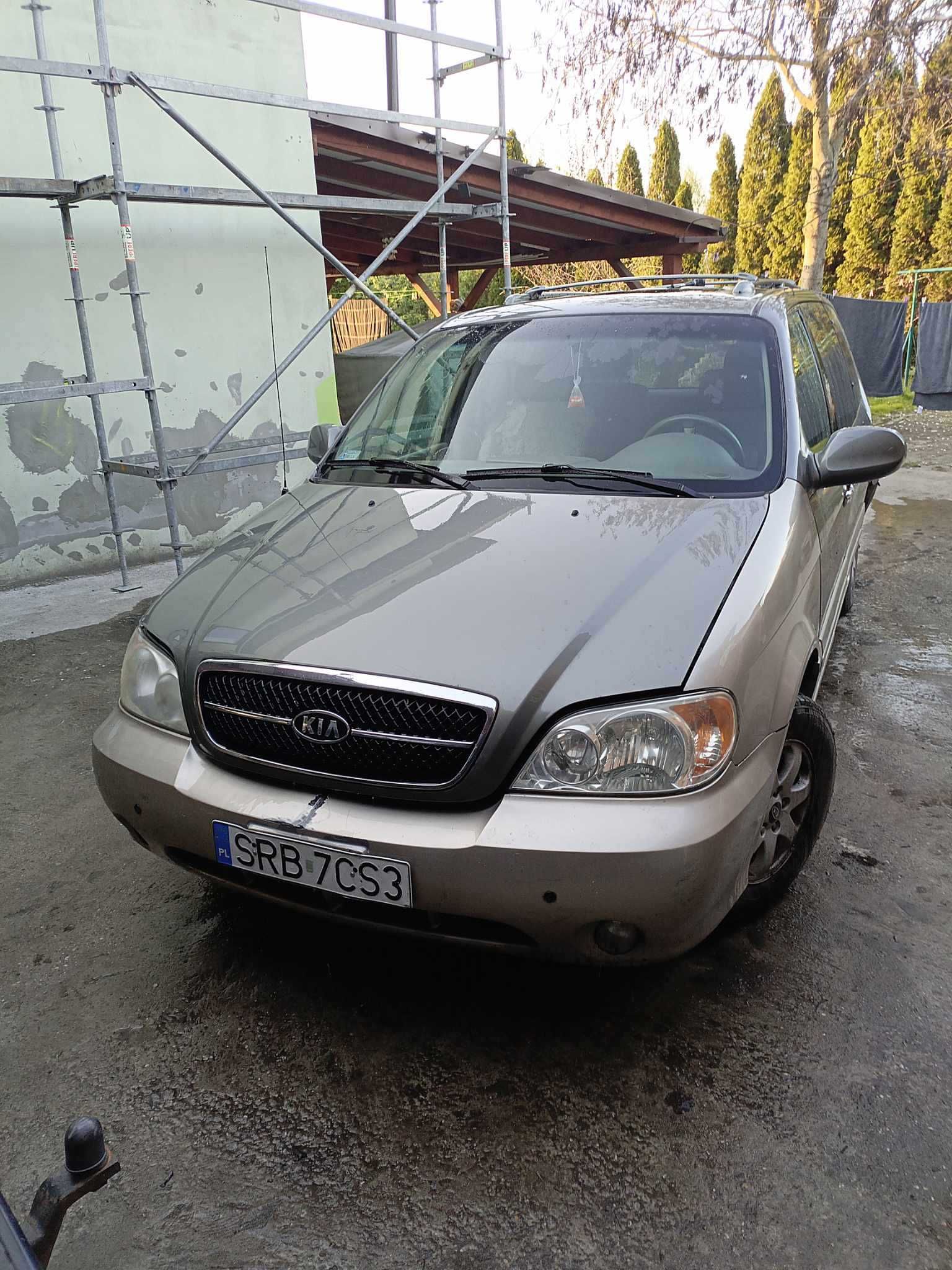 Kia Sedona 3.5 V6 silnik sprawny, uszkodzony tył