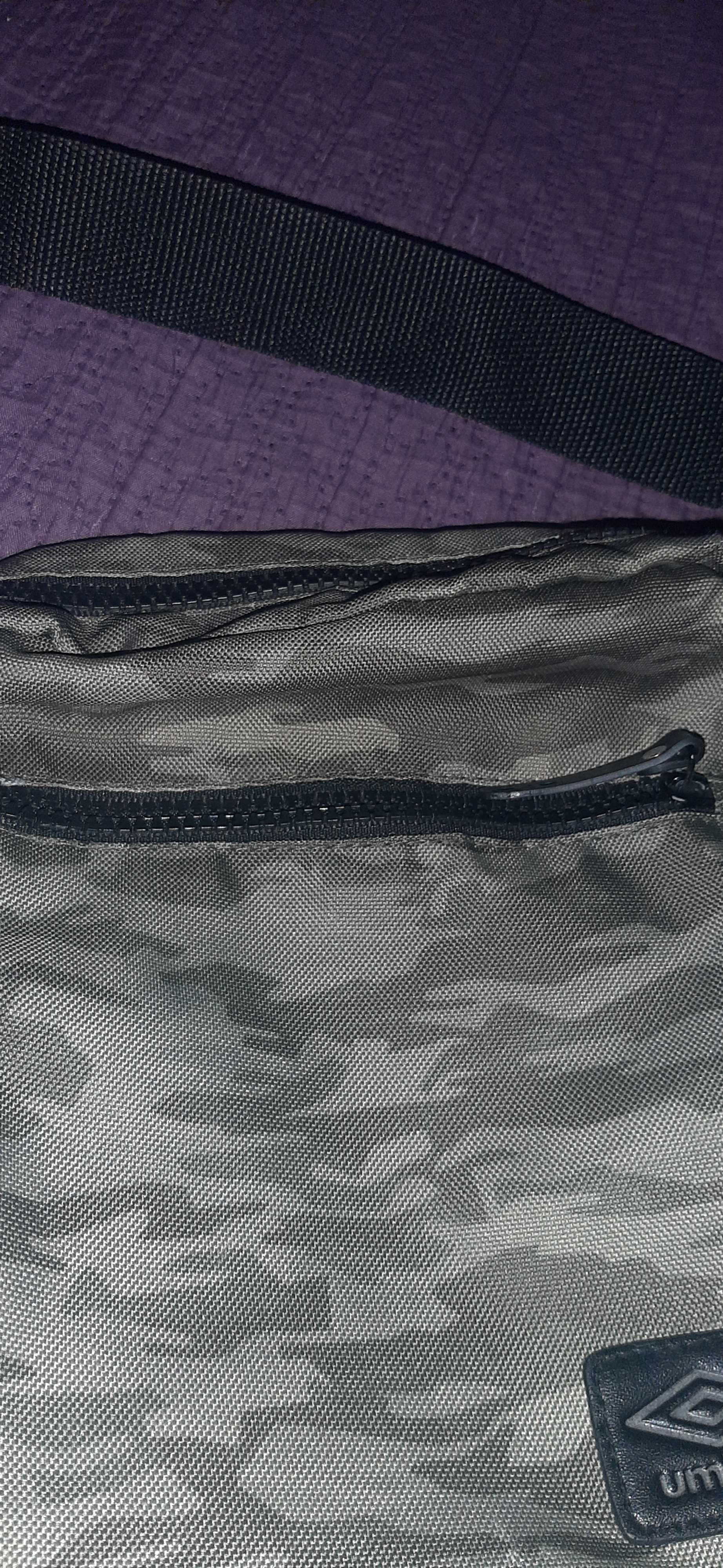 Sprzedam saszetke umbro