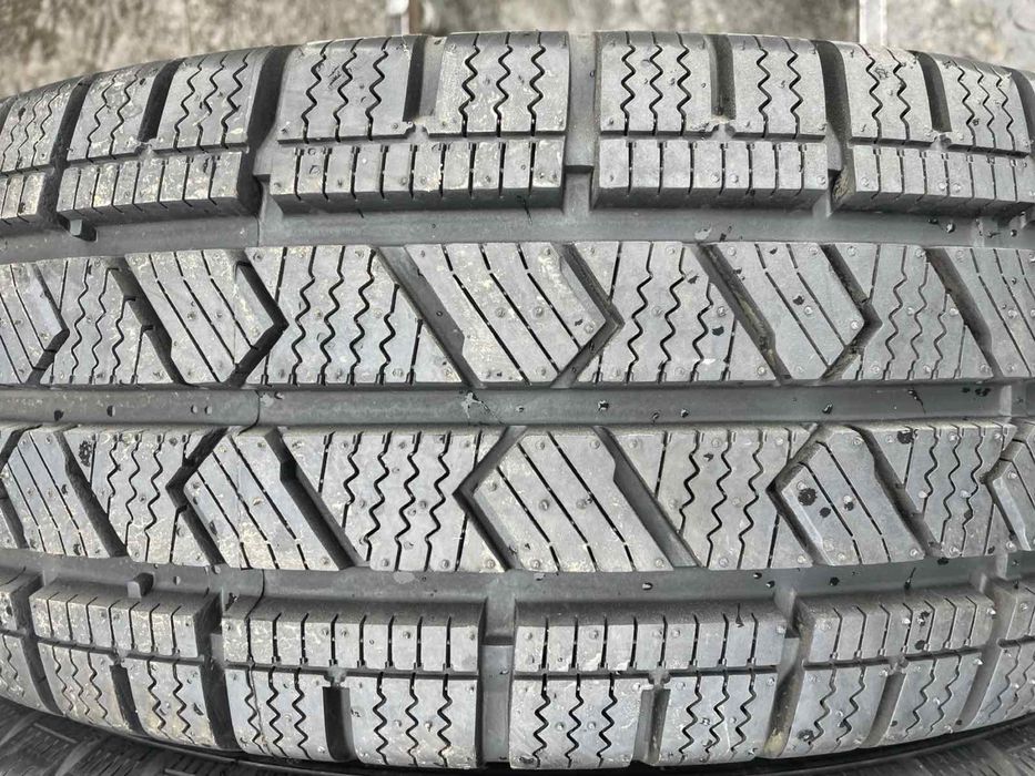 Шини нові 195/70 R15C Laufenn зима 2023  рік