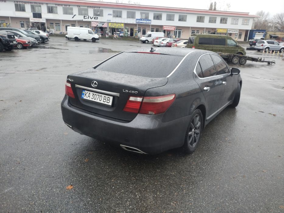 Продаж Lexus ls 460