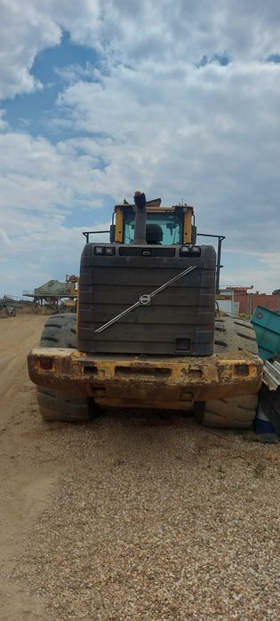 Navantazhuvach Volvo L350F