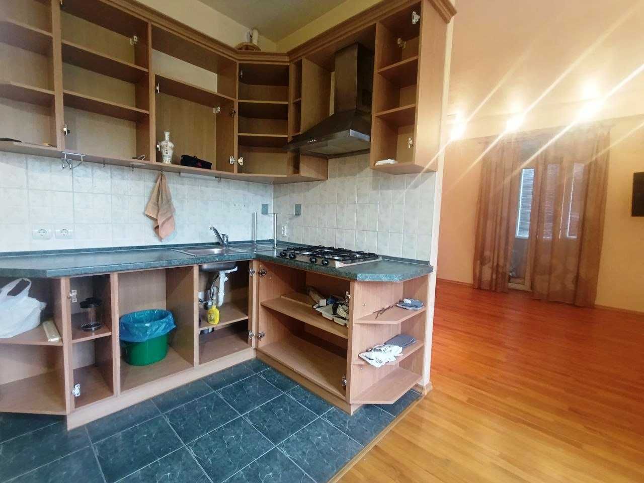 Продам 2к квартиру р-н Локомотива, м.Вокзальная