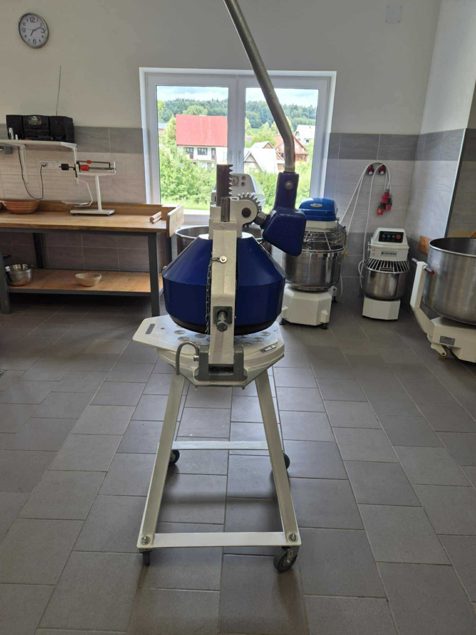Dzielarka do bułek i Pączków ręczna Maszyny piekarnicza Stan bdb