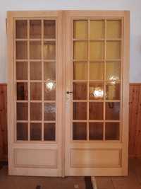 Porta de madeira com vitral