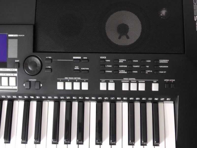 Yamaha PSR-S550 USB LCD keyboard instrument klawiszowy