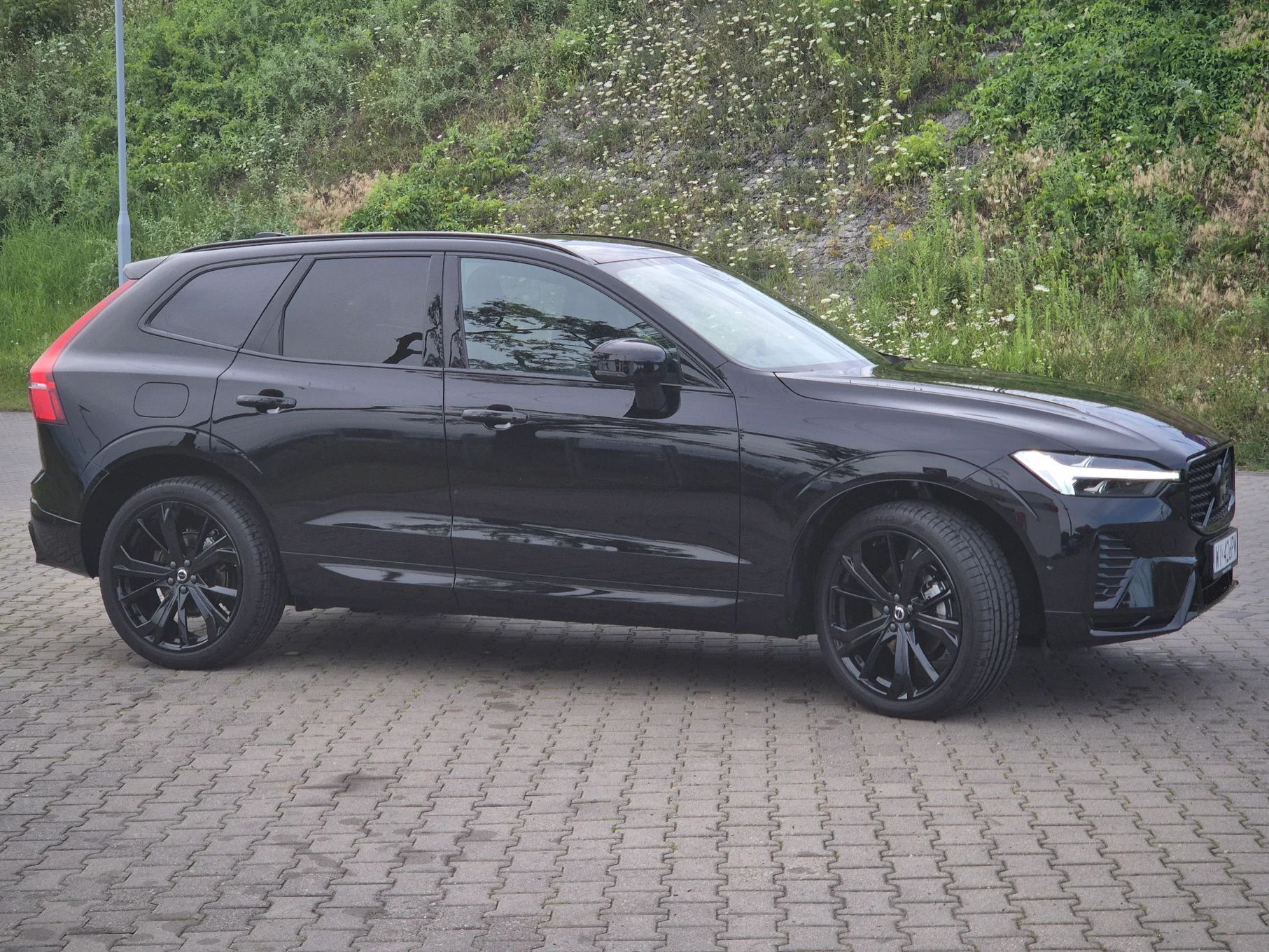 Volvo XC 60 Cesja Leasingu Volvo XC60 B5 AWD BLACK EDITION | 250 KM | 2024 |