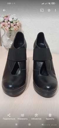 Женские кожаные ботинки Stella Marzetti