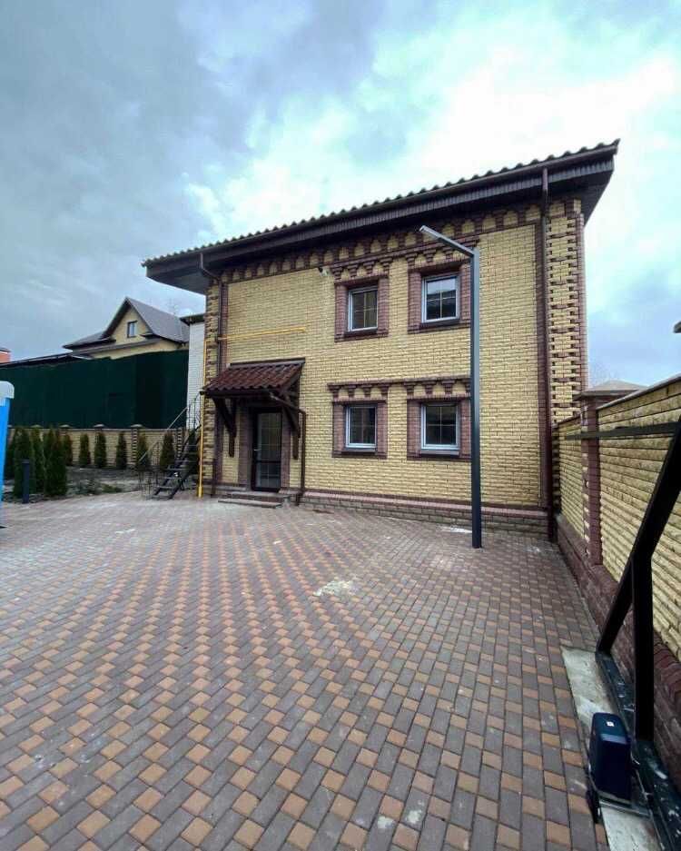 Оренда будинку під офіс, пансіонат