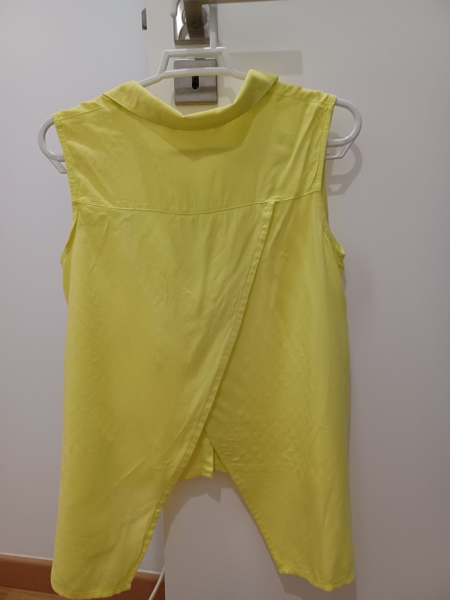 Camisa amarela para criança