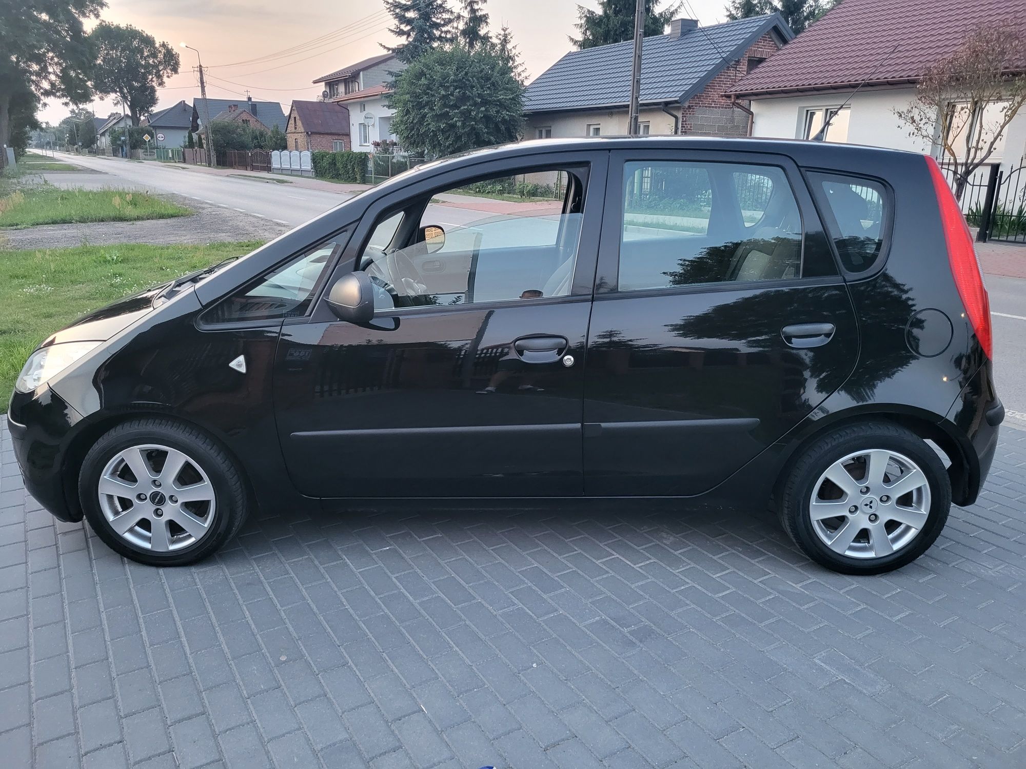 Mitsubishi Colt 2006 rok 1.1 benzyna a sprowadzony