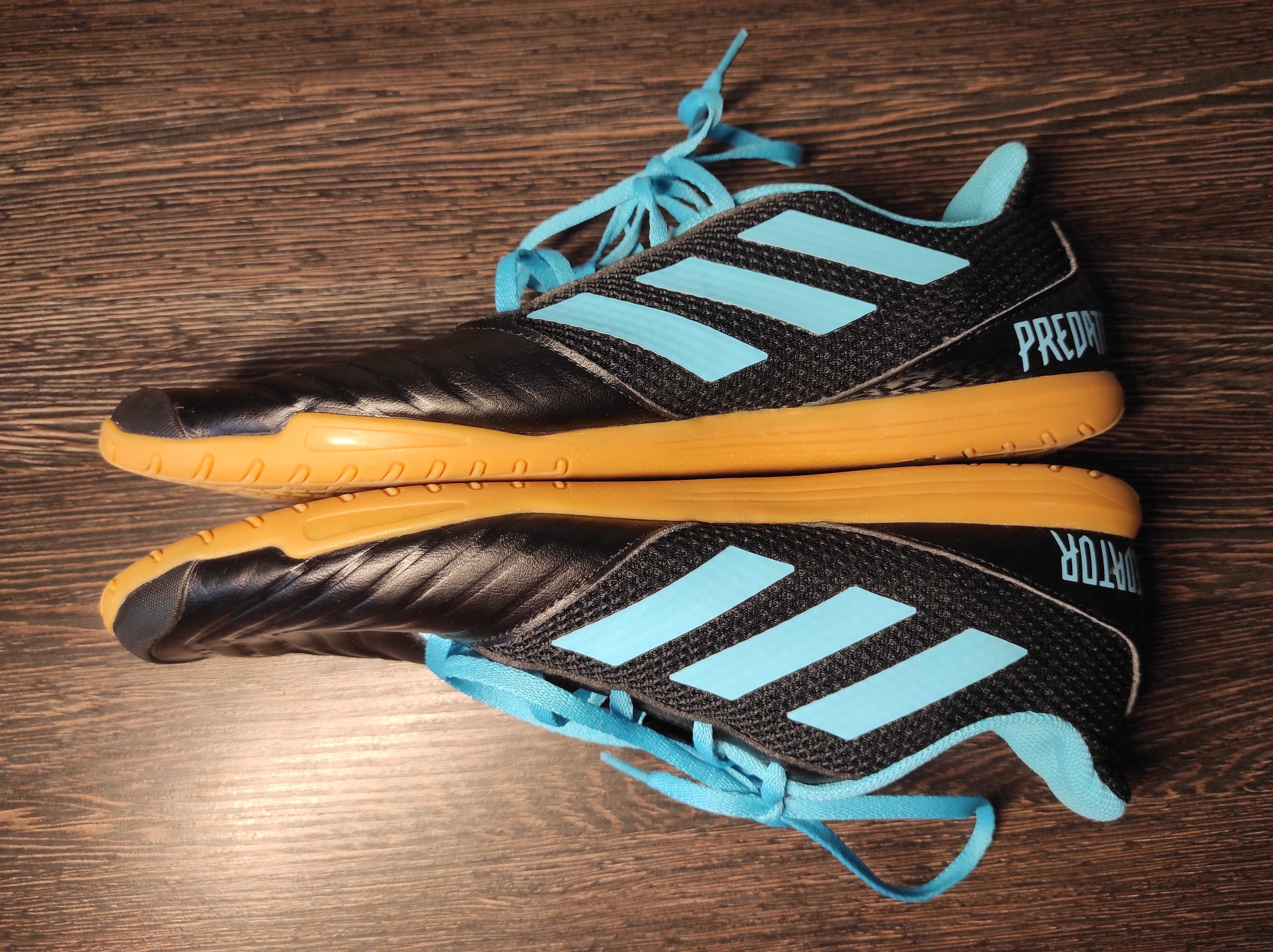 Buty piłkarskie Adidas Predator 19.4 Sala w rozmiarze 44.