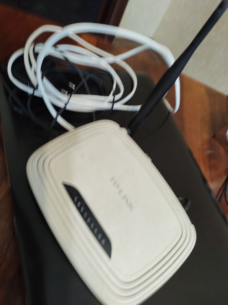 Маршрутизатор TP-Link TL-WR740N