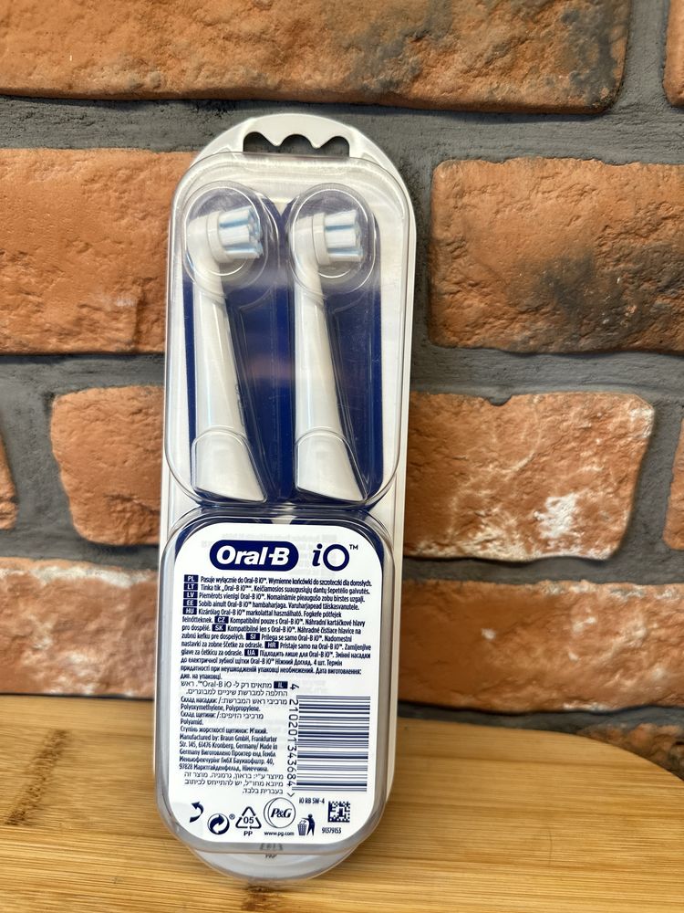 4 sztuki nowych fabrycznie zapakowanych końcówek OralB iO