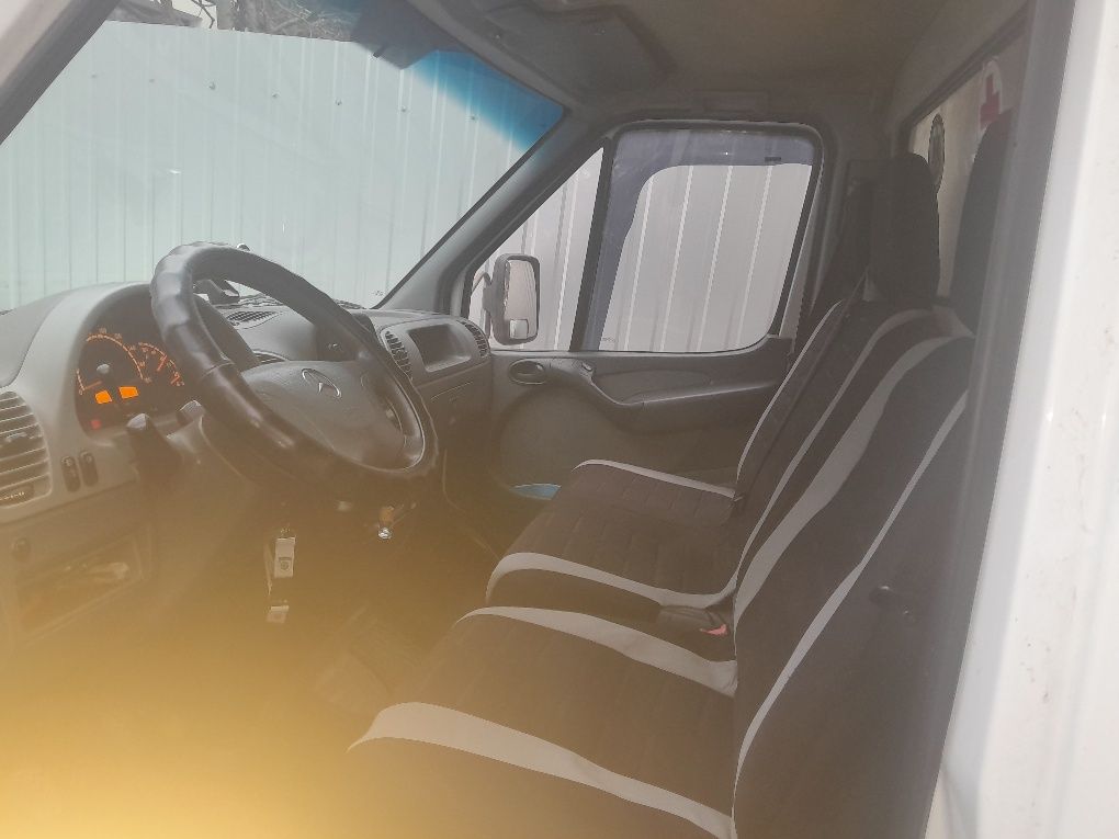 Продається Mercedes Sprinter 316 гідроборт