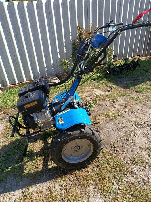 Продам мотоблок ДТЗ 17кс