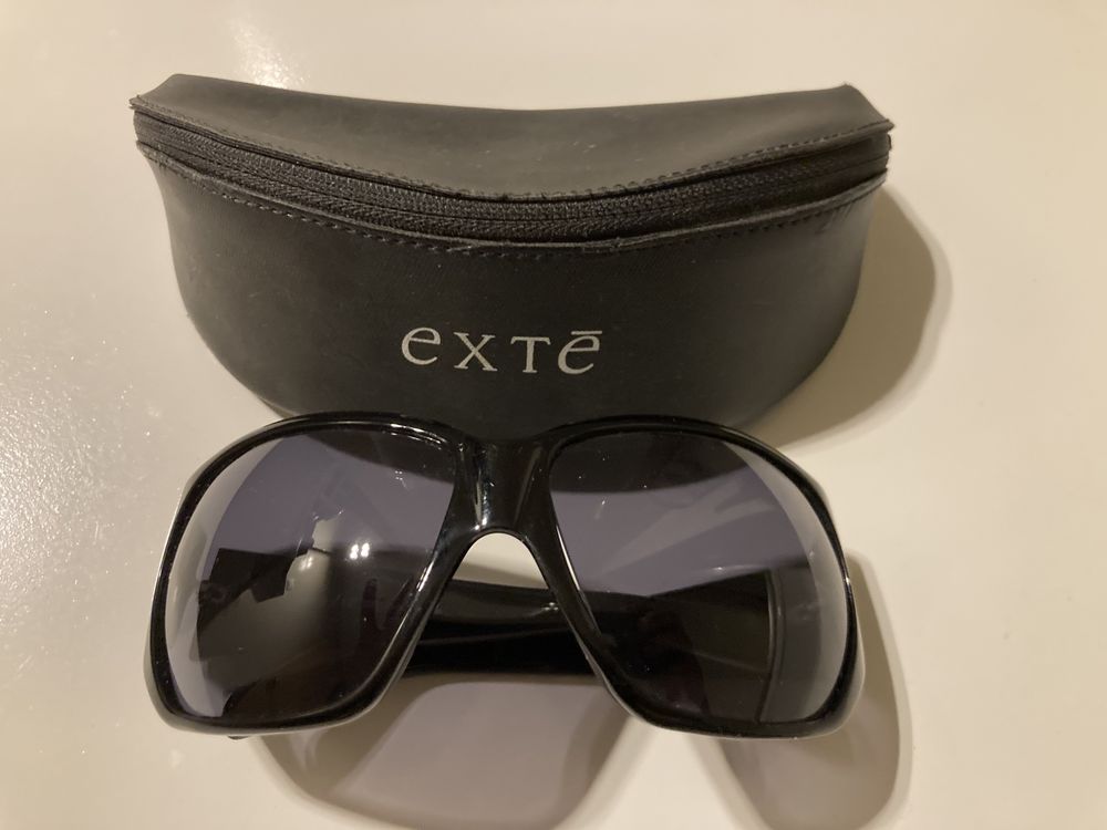 Óculos de sol EXTE by Versace novos com estojo