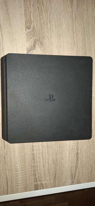 PS4 Slim 500GB +2 pady