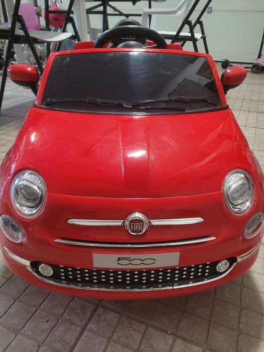 Carro Fiat 500 de criança