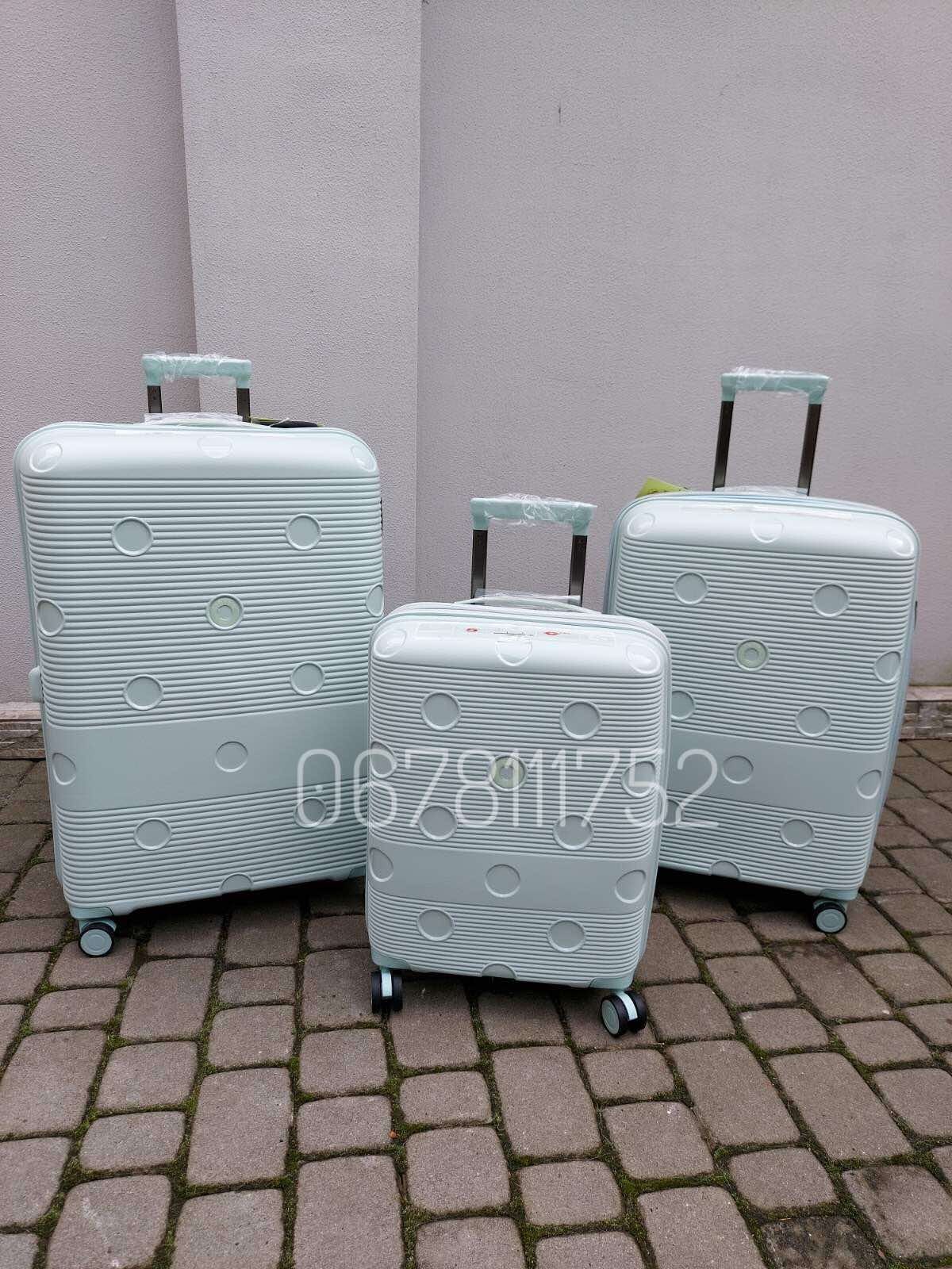 AIRTEX 246 Франція валізи чемоданы сумки на колесах