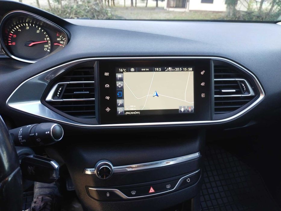 Peugeot 308 2,0 Blue HDI 150kM dobrze wyposażony bez wkładu Zadbany !