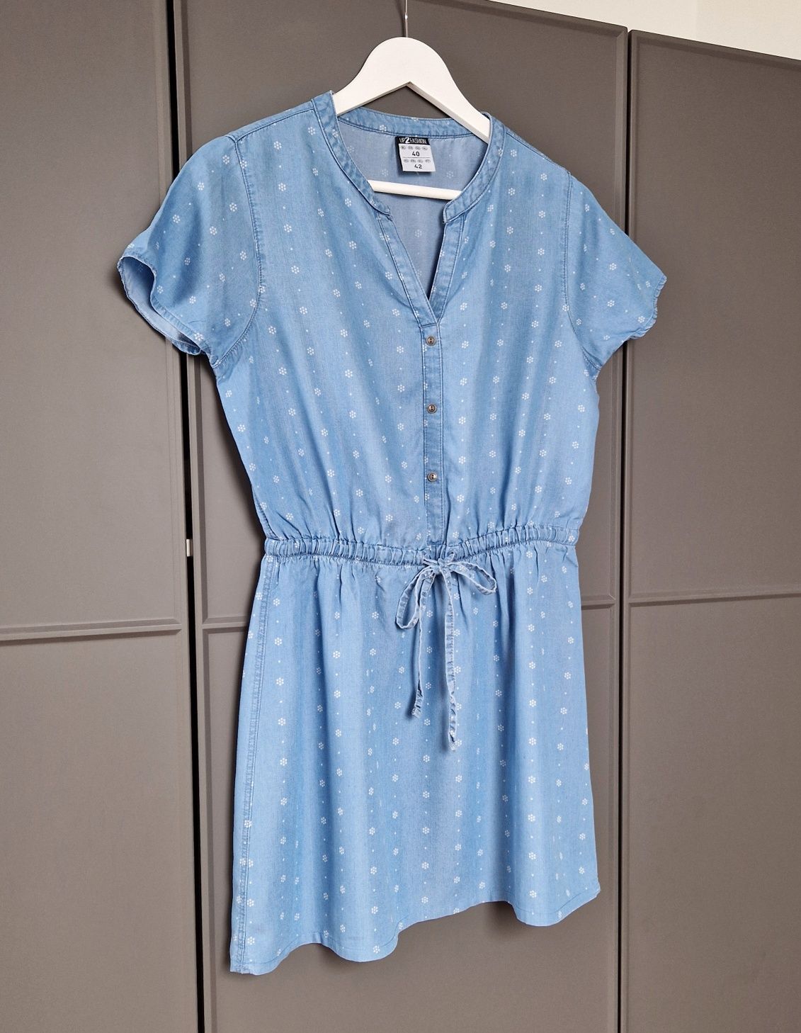 Letnia jeansowa niebieska sukienka r. 38 / 40