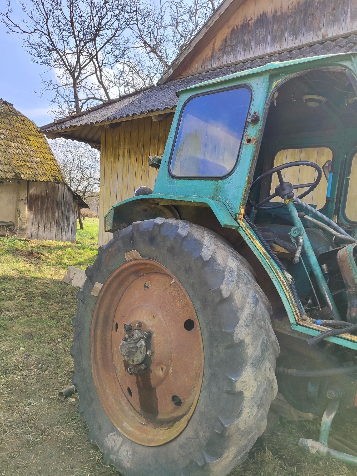 Продам ЮМЗ є ще мотор без блока