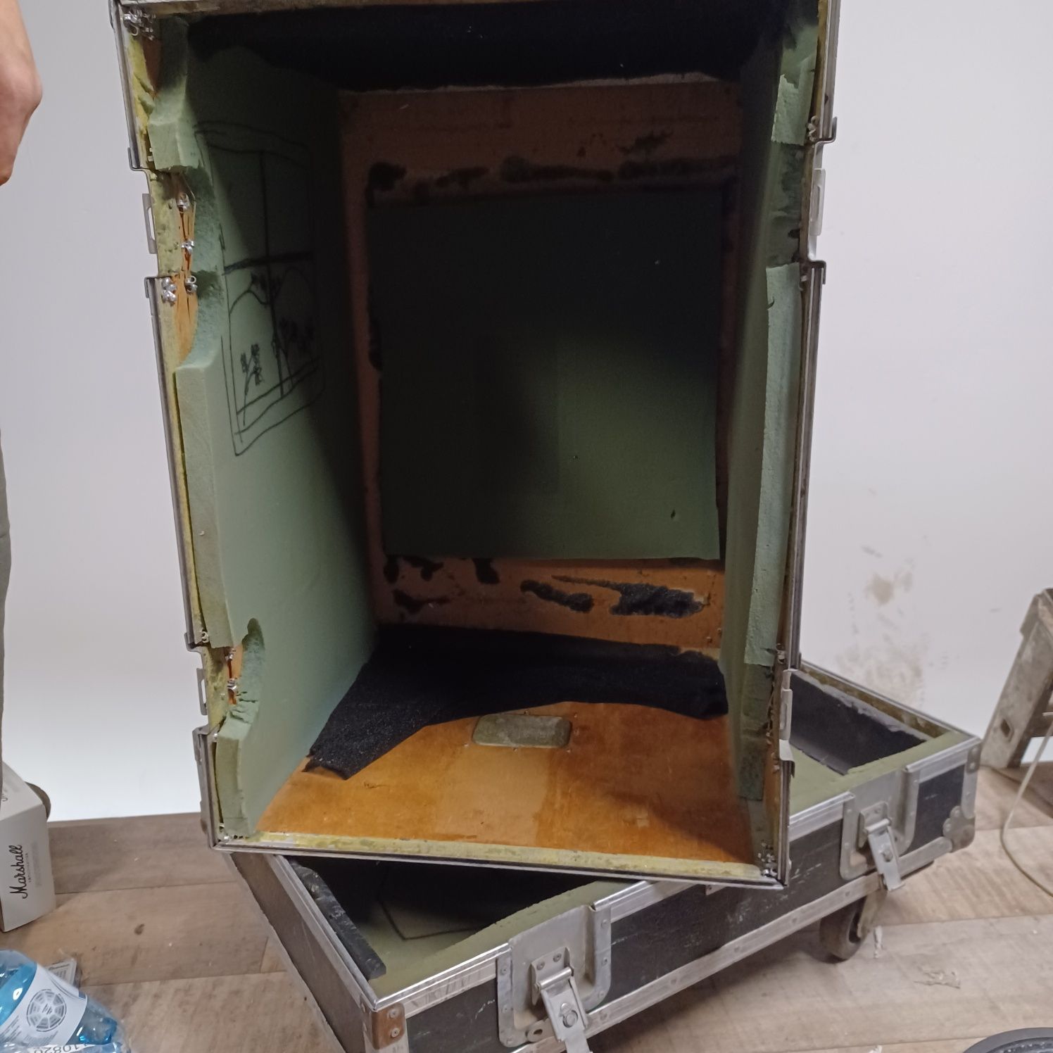 Skrzynia transportowa flight case 72 x 56 x 64 cm