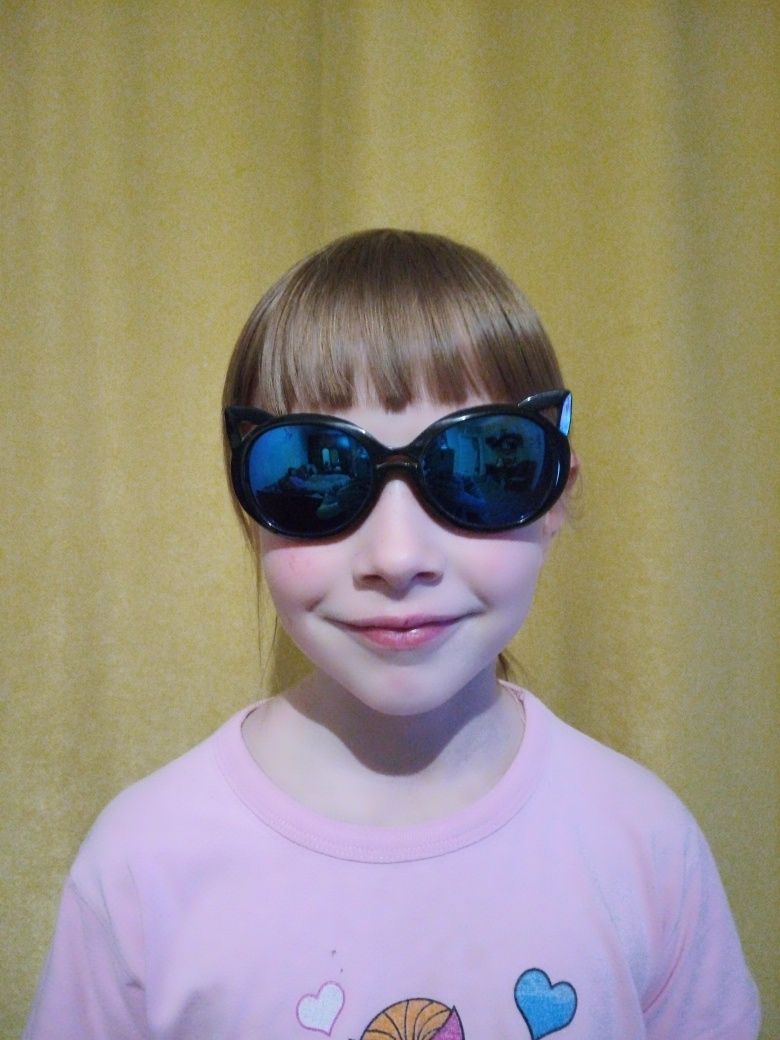 Продам солнцезащитные очки детские