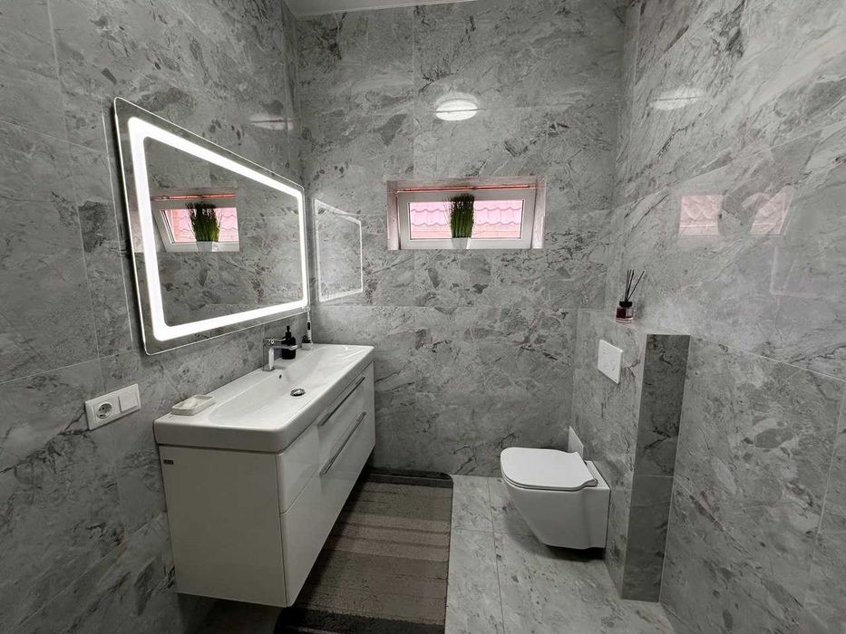 Продам 3-х эт. дом р-н Клочко ( Левый берег) газ.отопление