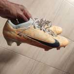 Nike mercurial profissional.