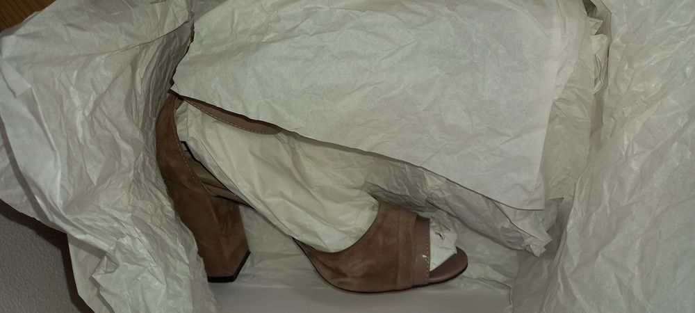 Босоніжки на весілля, випускний вечір, урочисту подію. 38р. Італія.