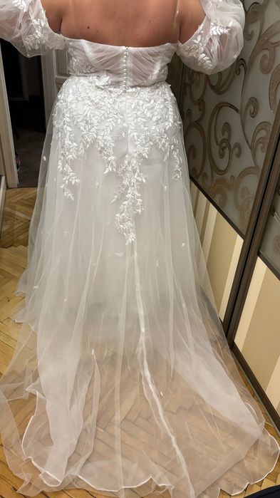 Весільна сукня великого розміру