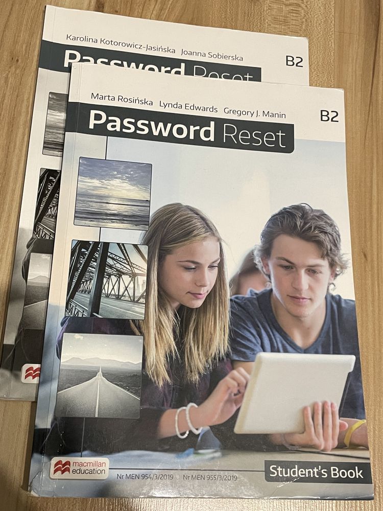 Podręcznik+ćwiczenia Password Reset Macmilan Education B2