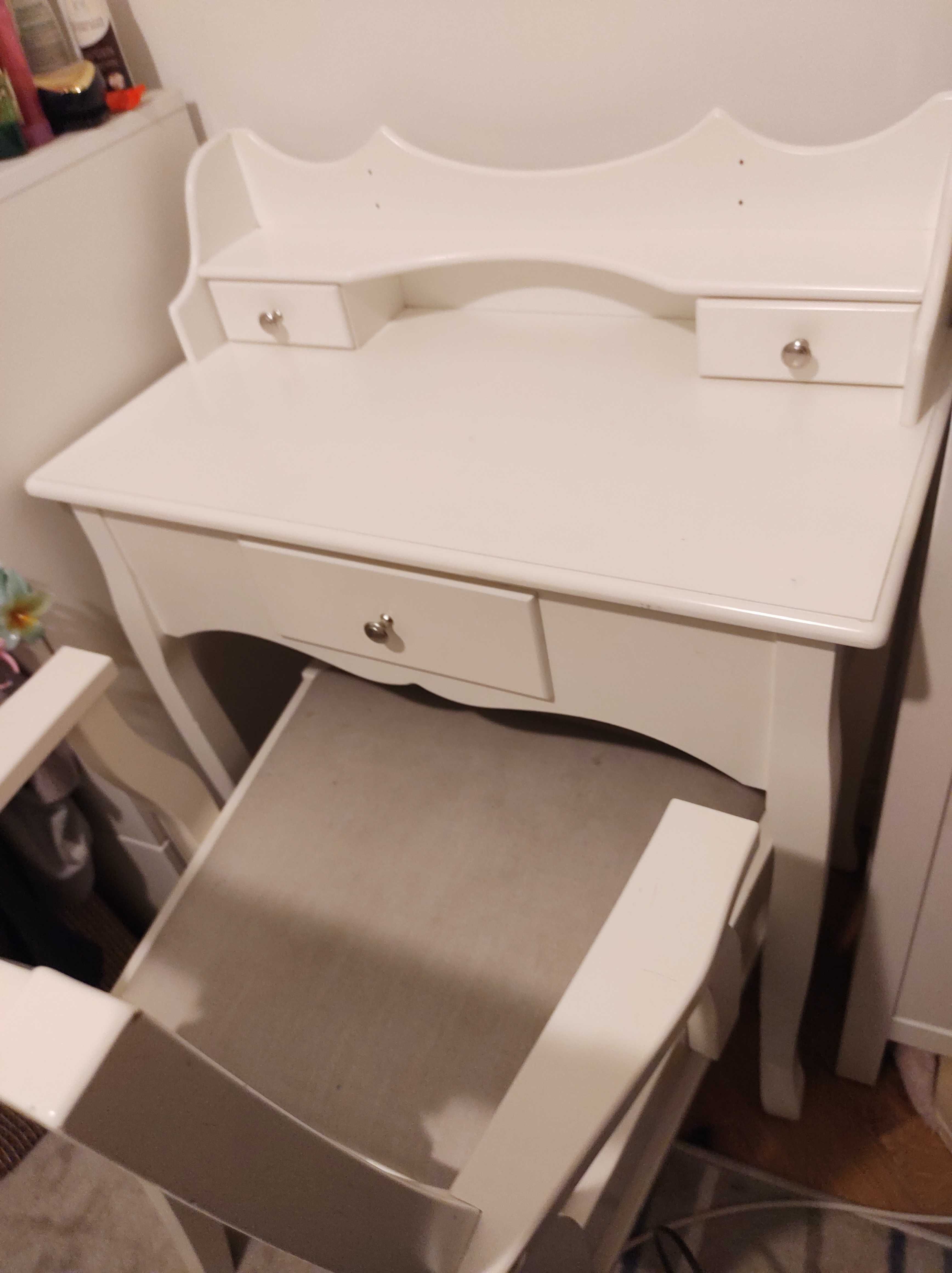 Toaletka Ikea biała plus krzesło