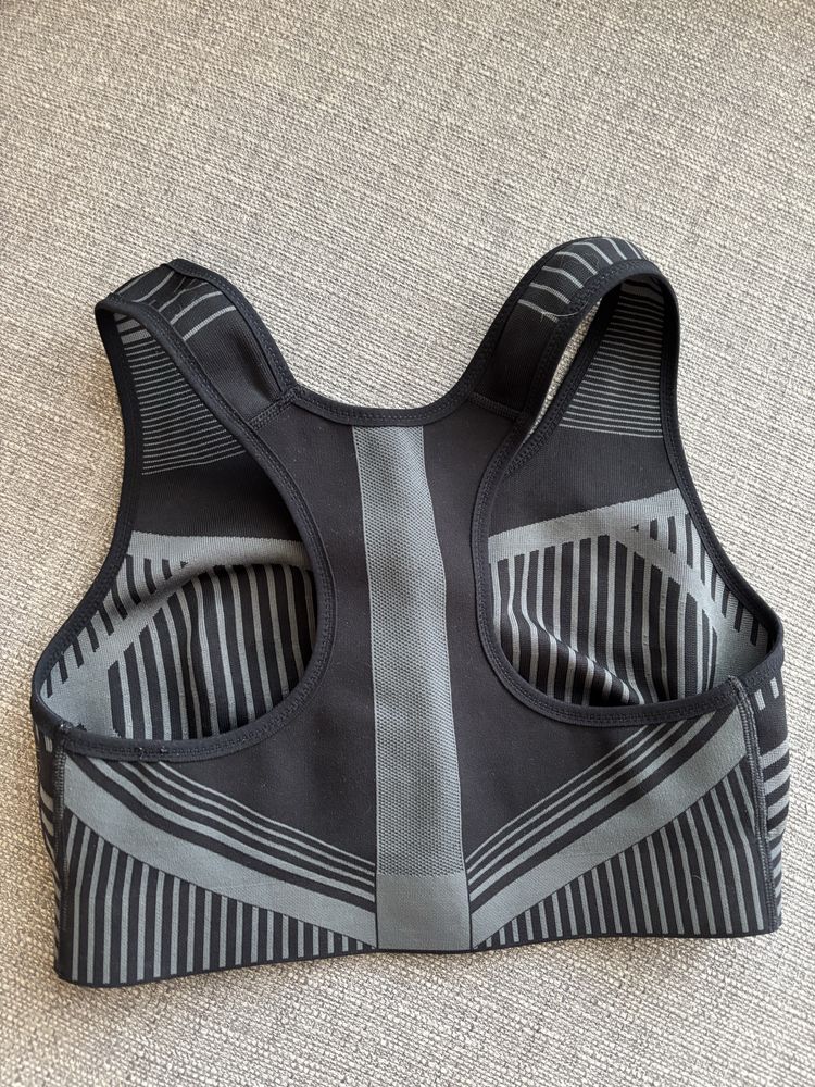 Топ Nike, одягався 2 рази