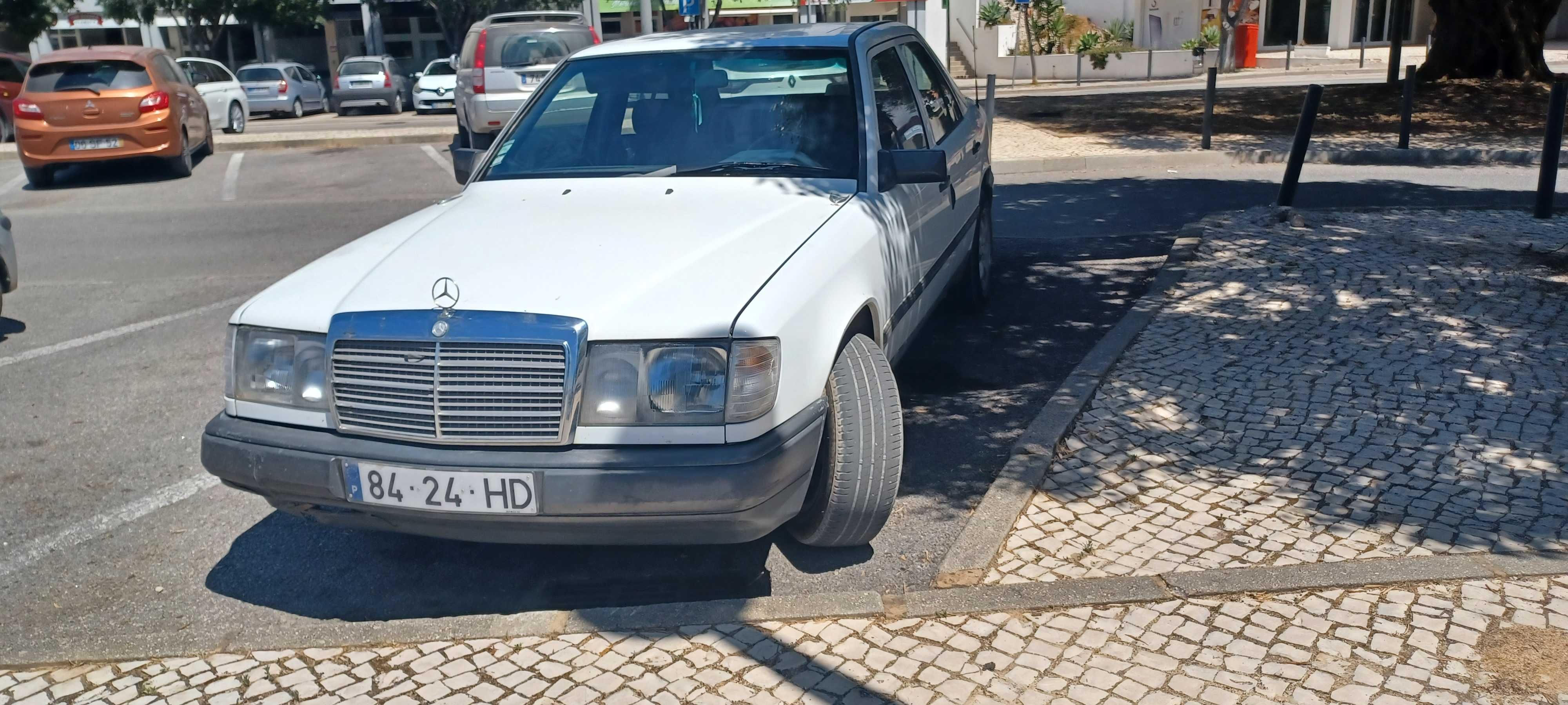 Bom carro Mercedes 200 D