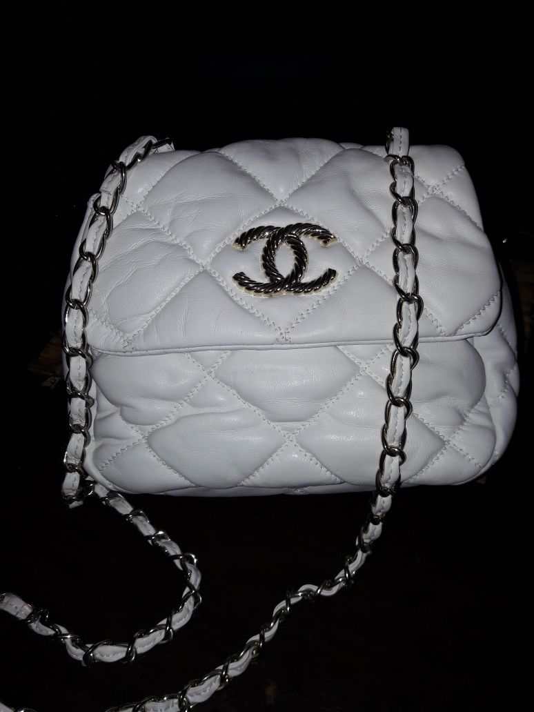 Фирменная сумочка Chanel