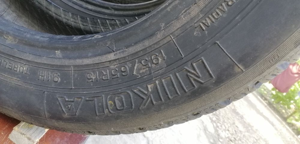Резина зимняя 215 65 R 16 и 195 65 R 15