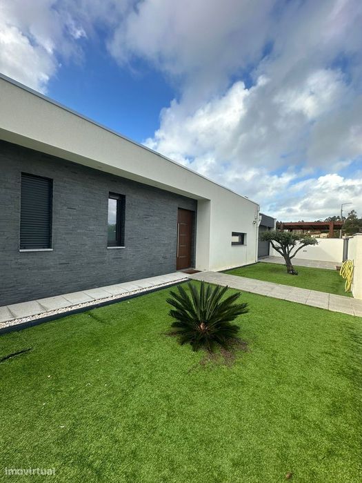 Moradia T3 Moderna e Sofisticada – Santa Maria da Feira