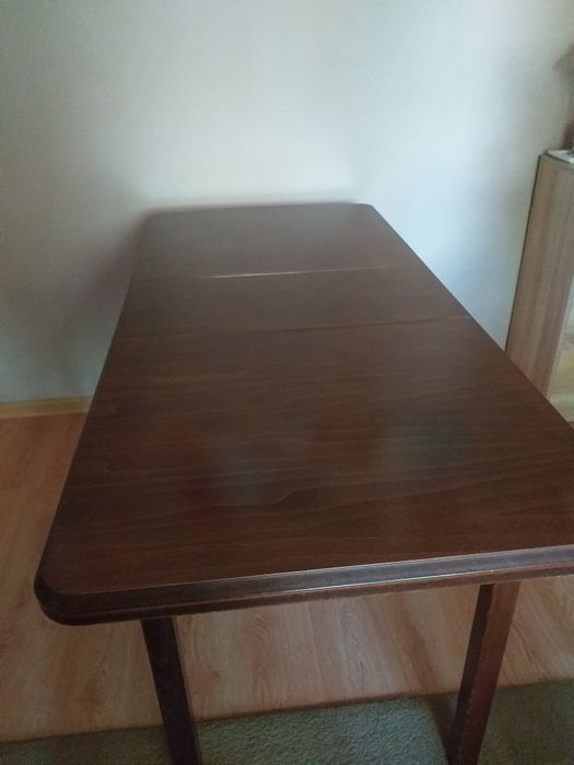Stół drewniany rozsuwany