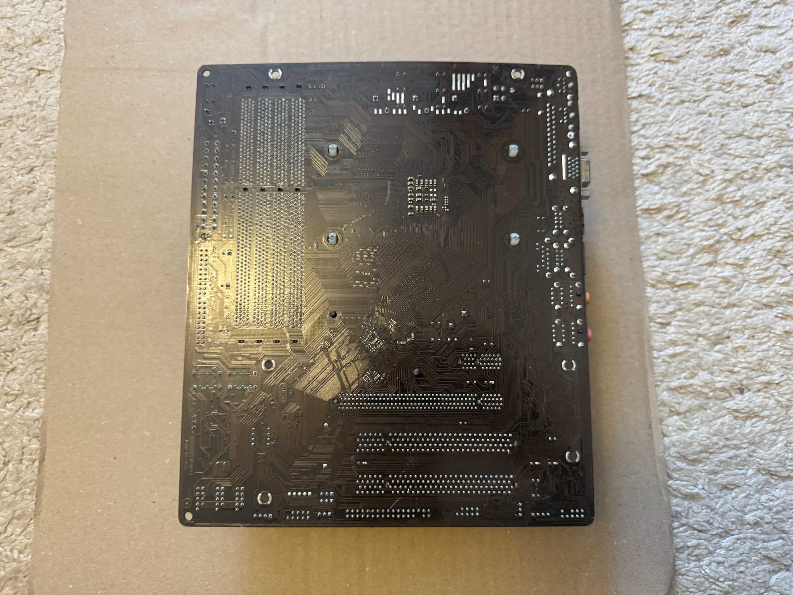 Материнская плата N68 GE3 UCC DDR 3 1600