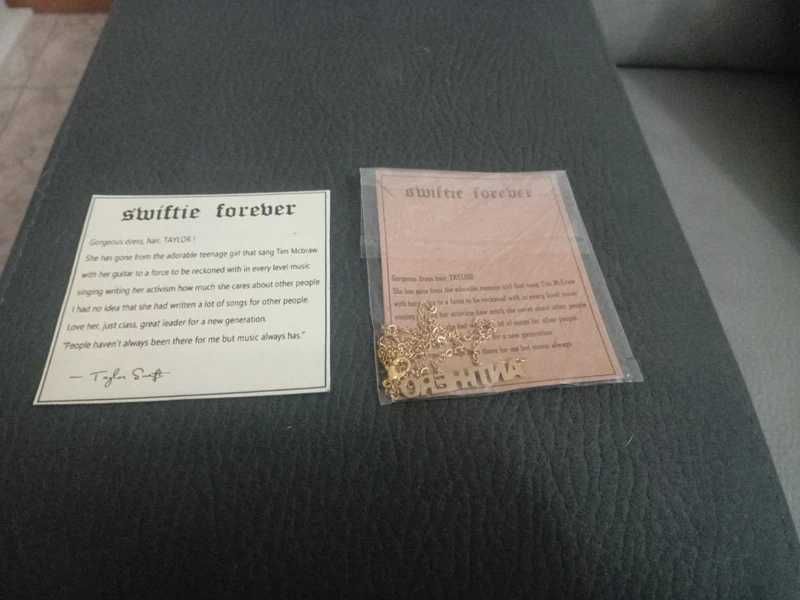 Colar Taylor Swift Dourado - Anthero