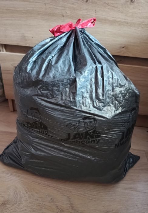 Worek ubrań damskich – super jakość, rozmiary głównie S