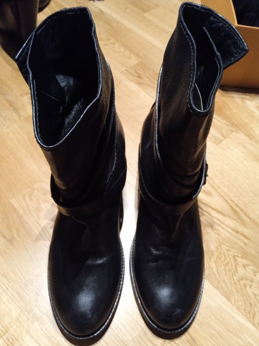 Жіночі черевики Miu Miu