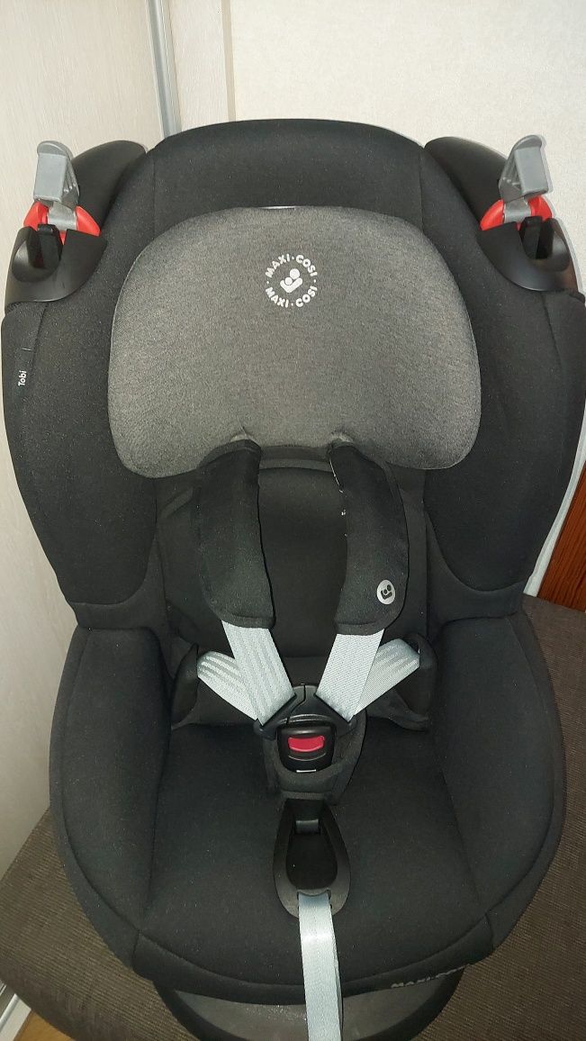 Автокрісло Maxi-Cosi Tobi Authentic Black 9-18 кг.