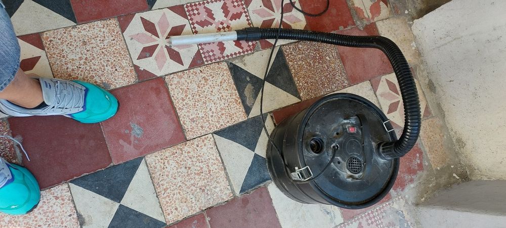 Vendo  aspirador de cinzas e 2 cantaros