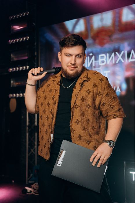 “Ведучий на весілля, корпоративи та вечірки — Пан Петро”