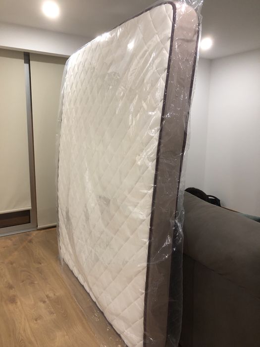 Vendo colchão semi novo